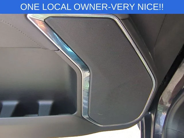 Used 2025 Silver GMC Elevation image 15