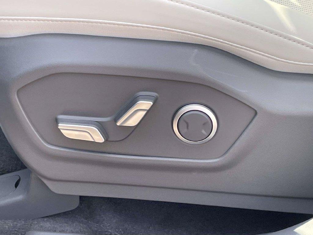 New 2027 Gray Hyundai SEL AWD image 19