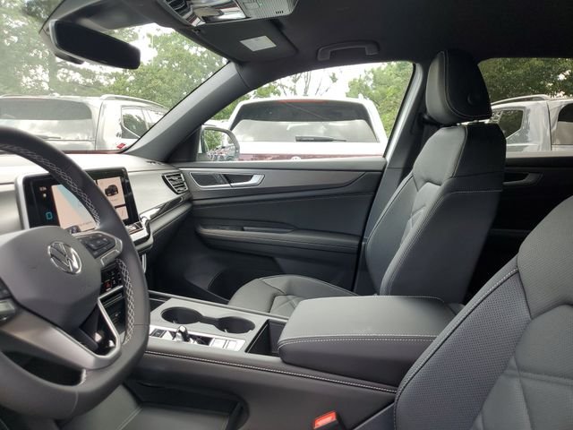 New 2026 White Volkswagen 2.0T SE image 17