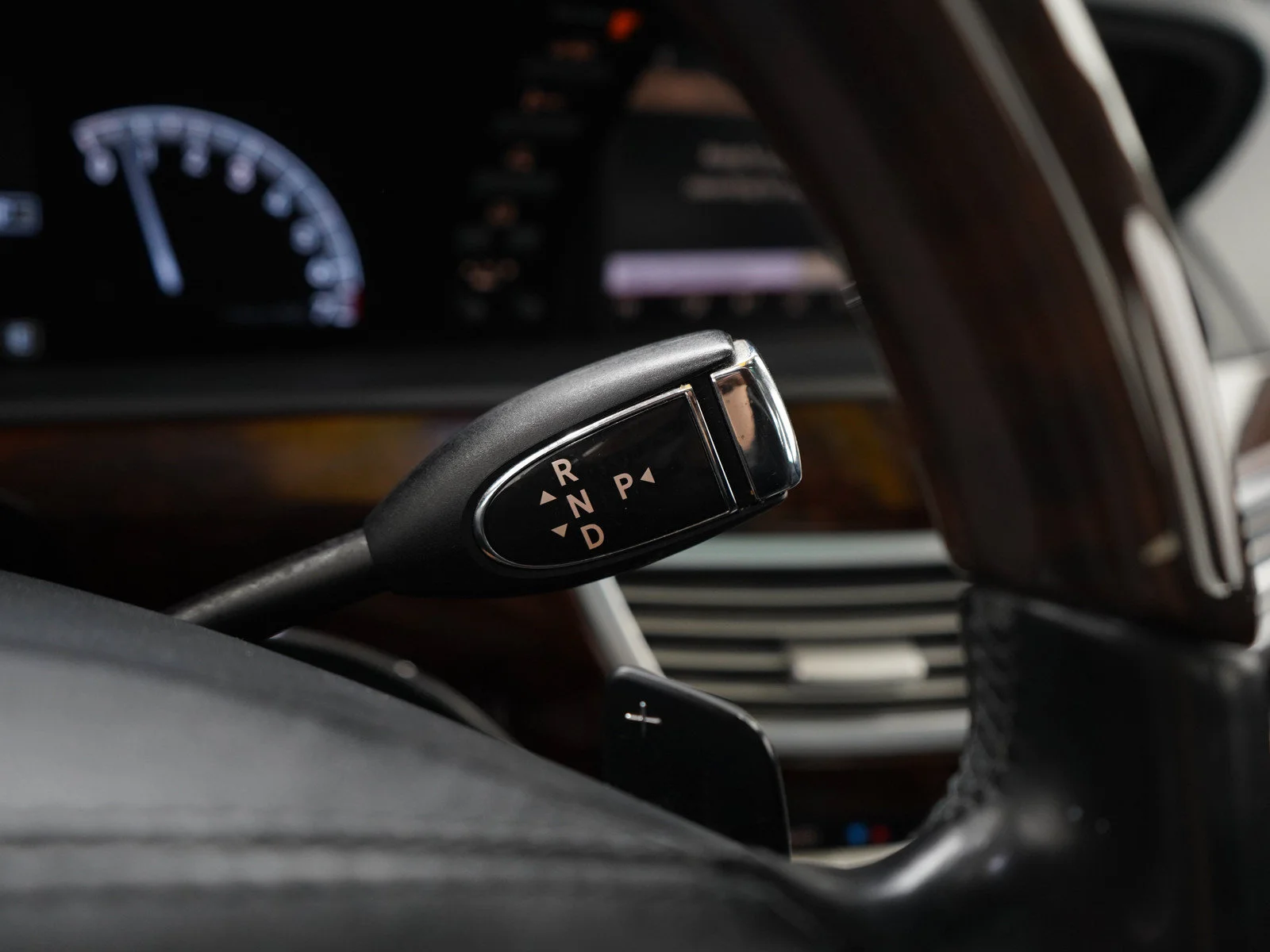 Used 2011 Black Mercedes-Benz 4D SEDAN S550 4MATIC® image 23