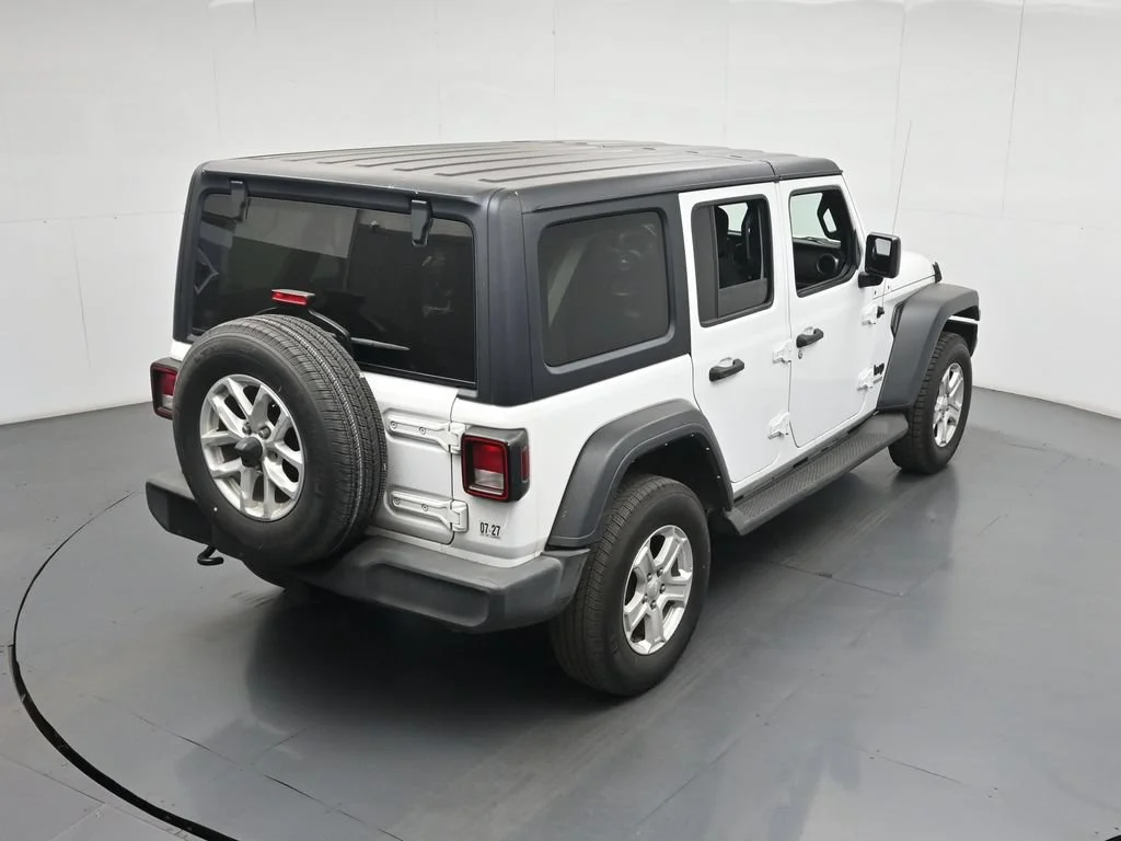 Used 2022 White Jeep Unlimited Sport S image 15