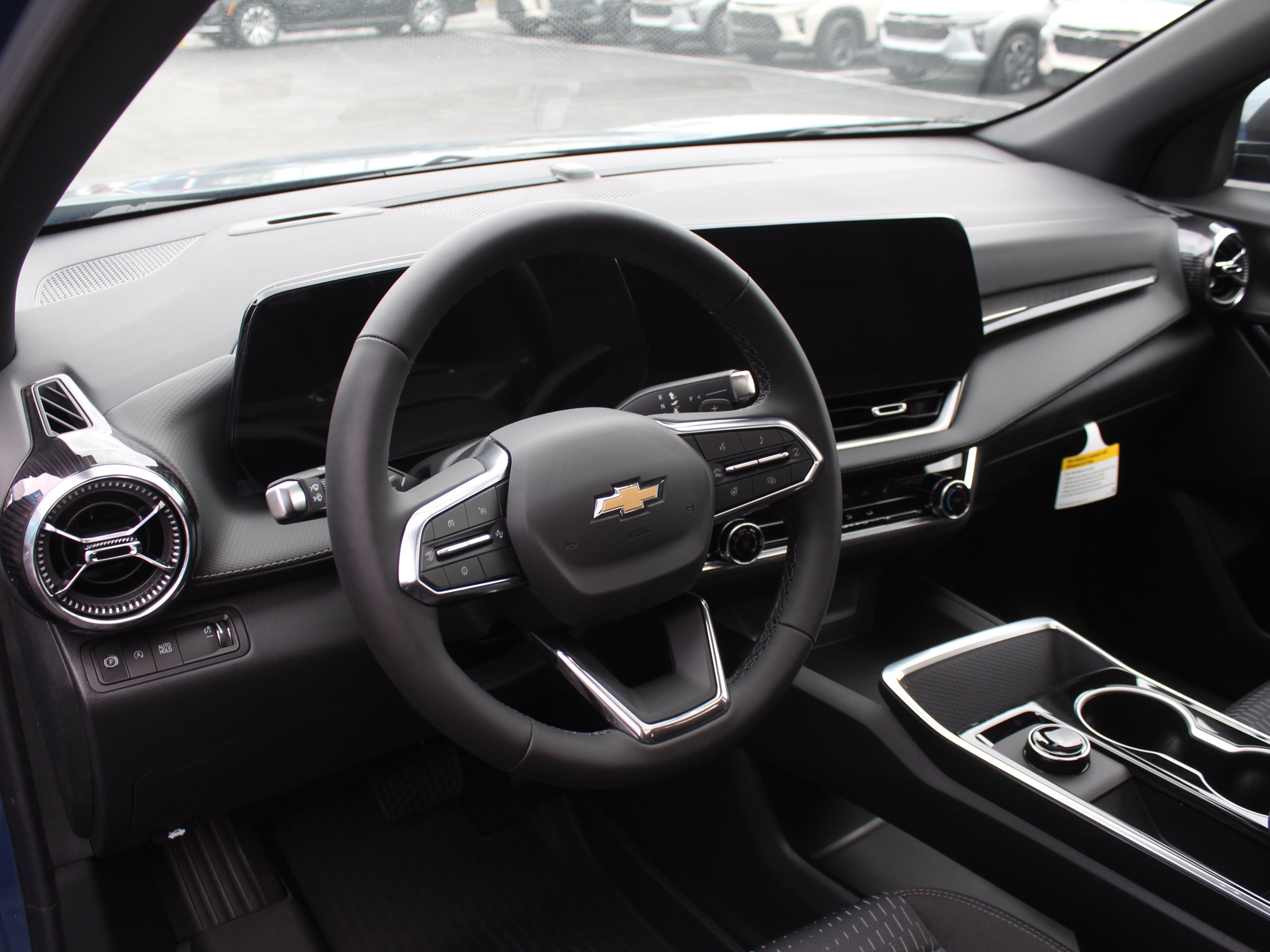 2027 Chevrolet Equinox LT - Photo 13