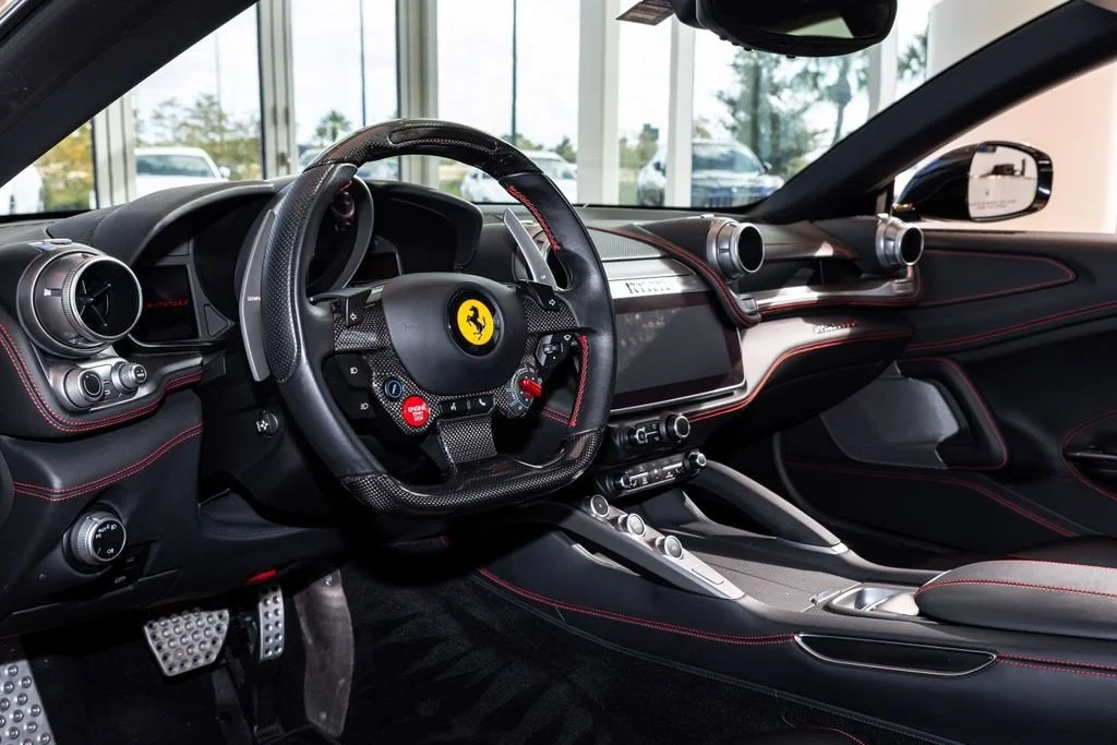 Used 2018 Nero Ferrari V12 image 42