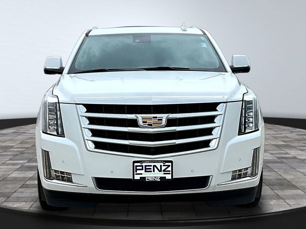 Used 2020 Cadillac Escalade ESV Premium Luxury with VIN 1GYS4JKJ1LR207080 for sale in Rochester, Minnesota