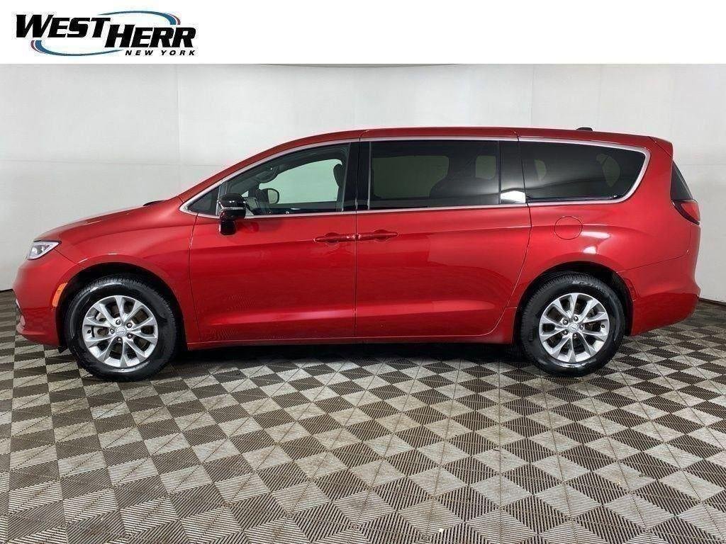 Used 2026 Red Hot Pearlcoat Chrysler Select AWD image 26
