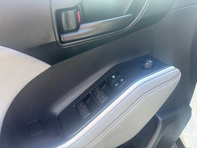Used 2021 White Toyota LE image 15