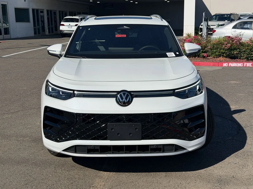 New 2026 Opal White Pearl Volkswagen 2.0T SEL R-Line Turbo image 4