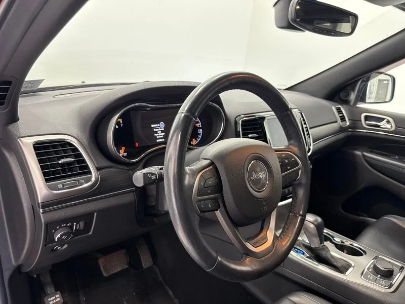 Used 2020 Red Jeep Limited image 21