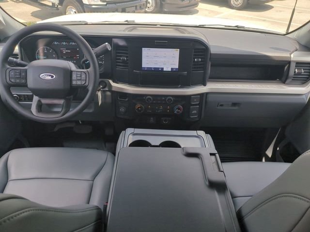 2025 Ford F-350 Super Duty Chassis Cab XL - Photo 14