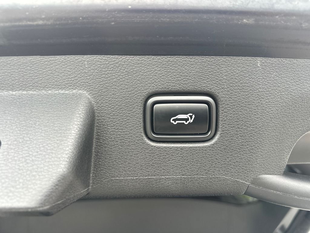 Used 2025 Black Kia EX image 19