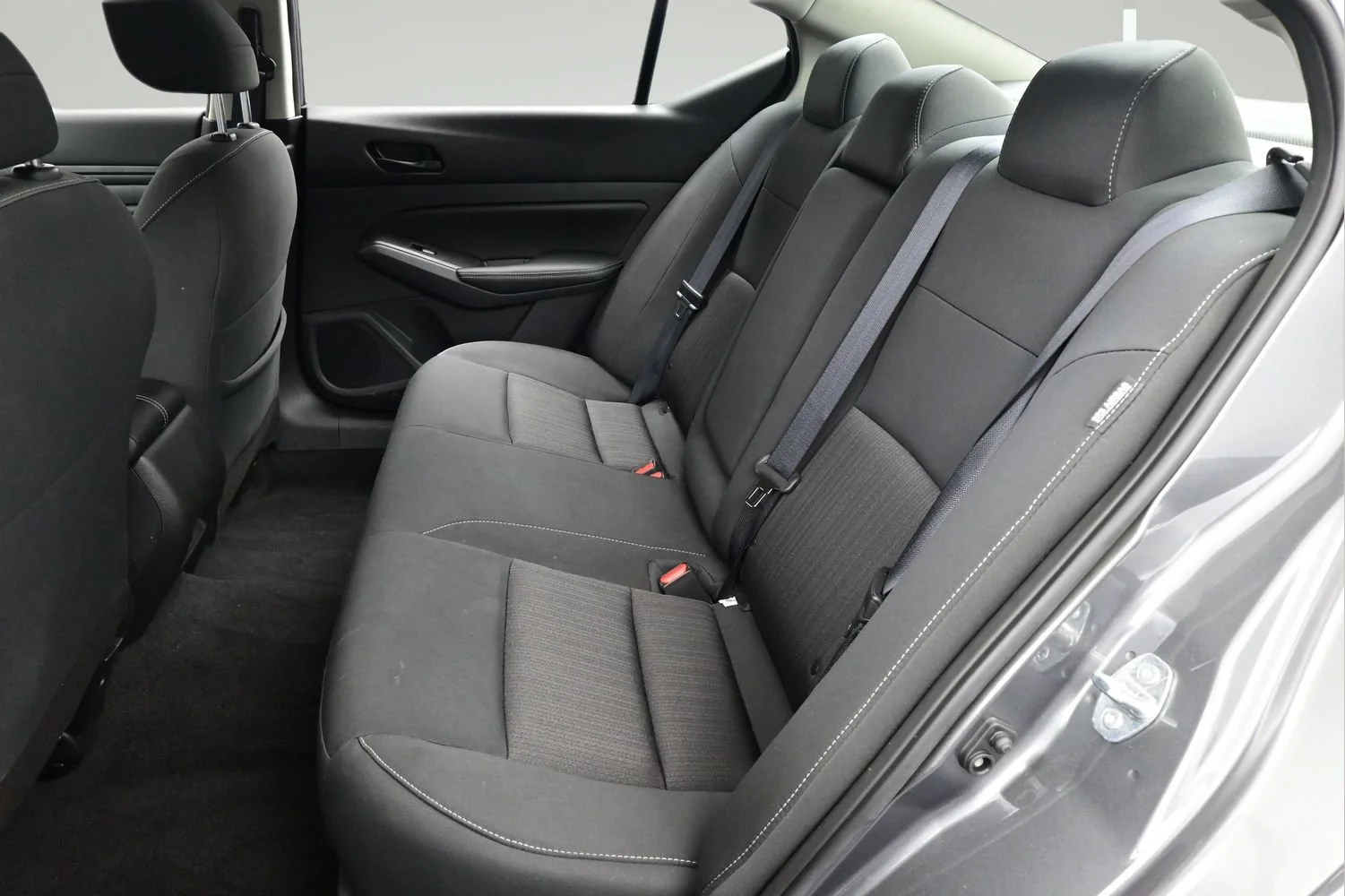 Certified Used 2025 Gun Metallic Nissan SV image 11