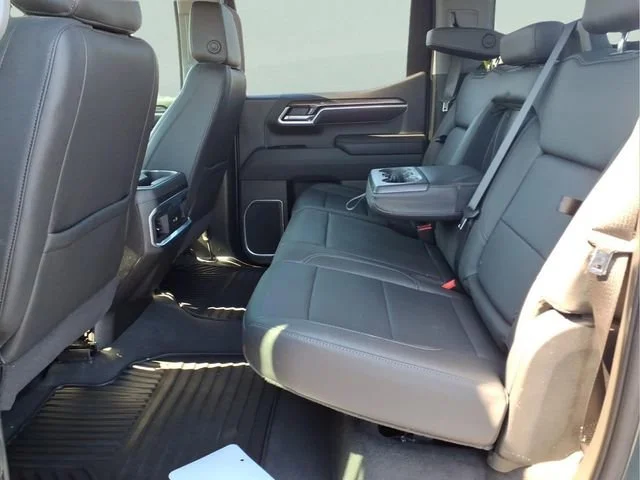 Used 2025 Cypress Gray Chevrolet LTZ image 22