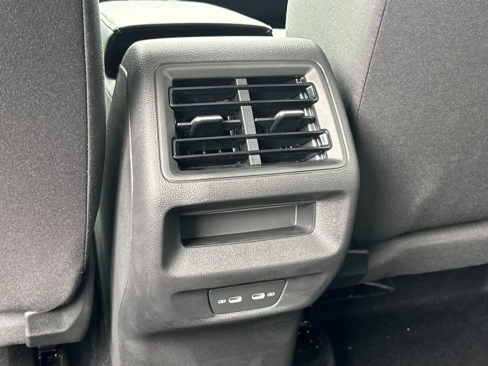 New 2026 Platinum Gray Metallic Volkswagen S image 33