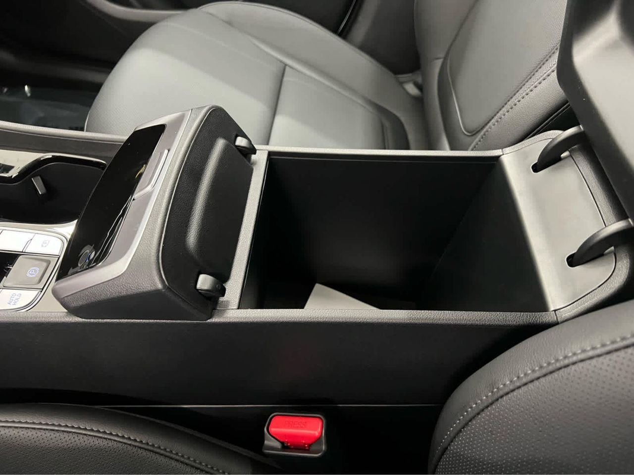New 2026 Serenity White Pearl Hyundai SEL Premium AWD image 19