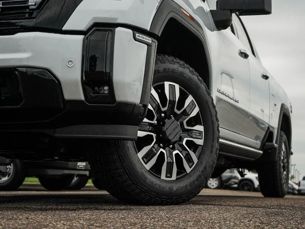 2026 GMC Sierra 2500HD Denali Ultimate - Photo 6