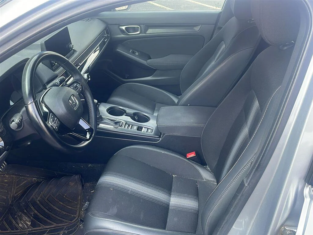 Used 2024 Lunar Silver Metallic Honda Sport image 3