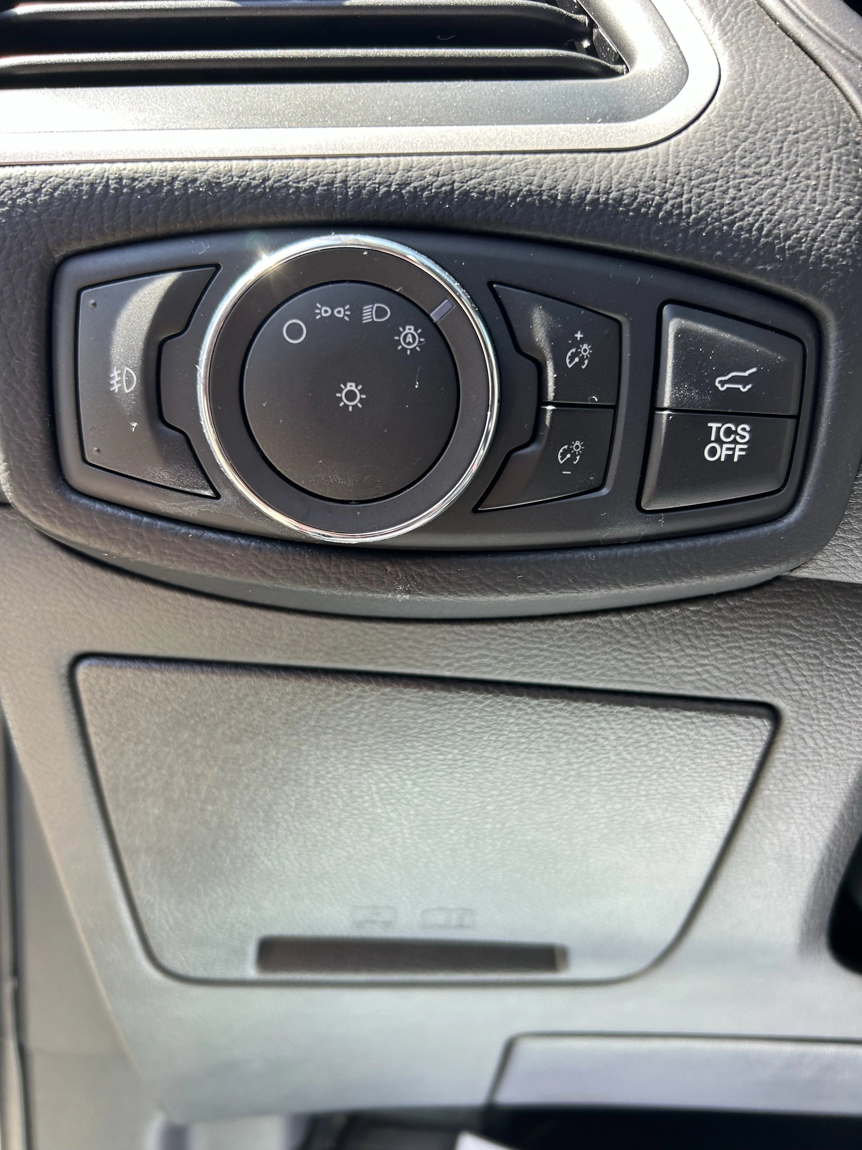 Used 2023 Red Ford SEL image 15