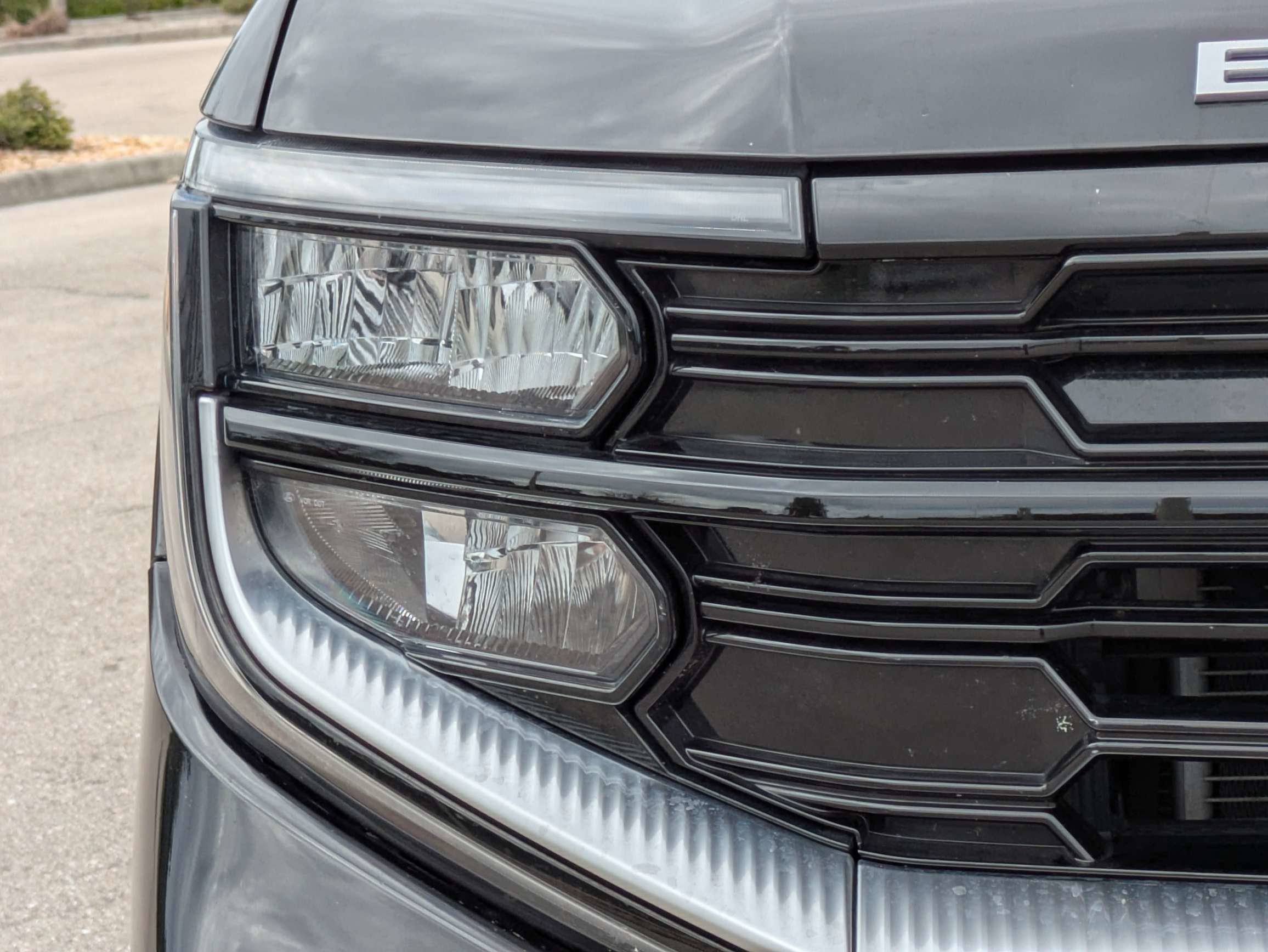 Used 2025 Agate Black Metallic Ford Platinum image 10