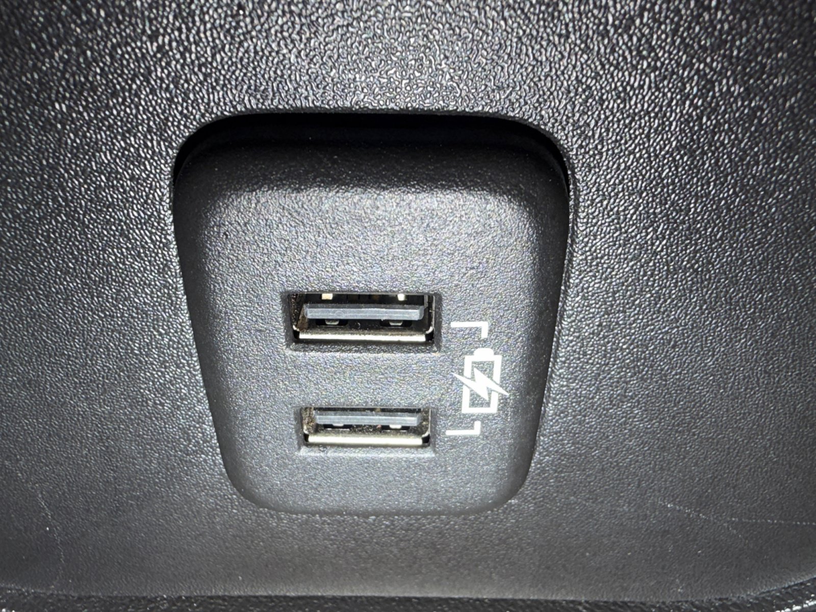 Used 2024 Summit White Chevrolet LT image 33
