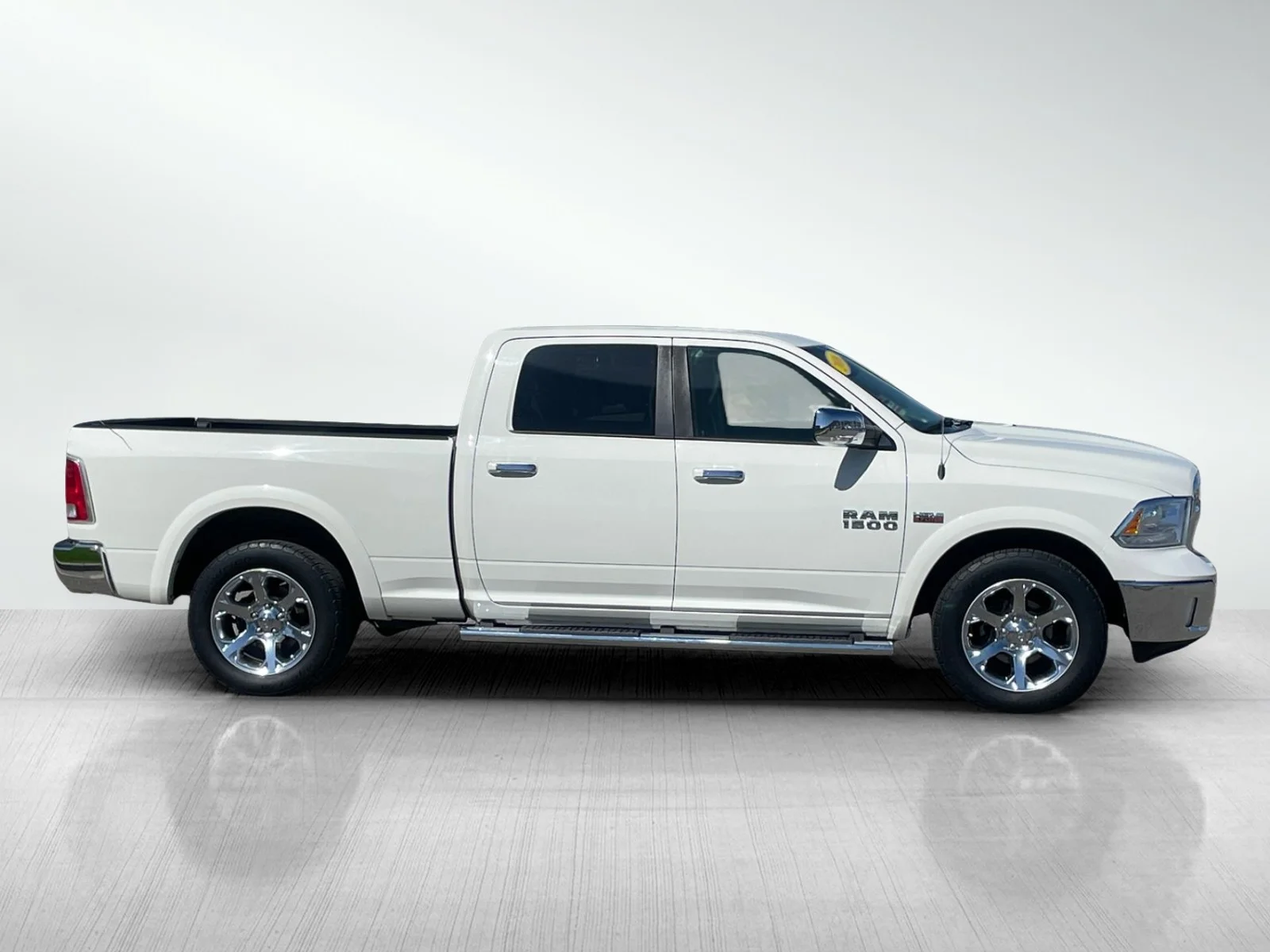 Used 2016 Pearl White Ram Laramie image 2
