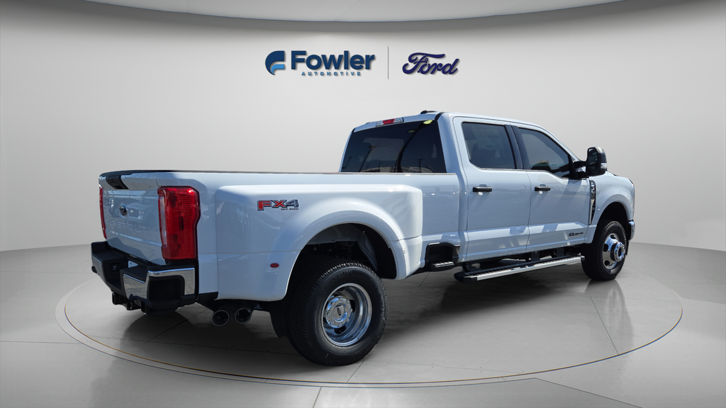 New 2026 Oxford White Ford F-350® XLT image 7
