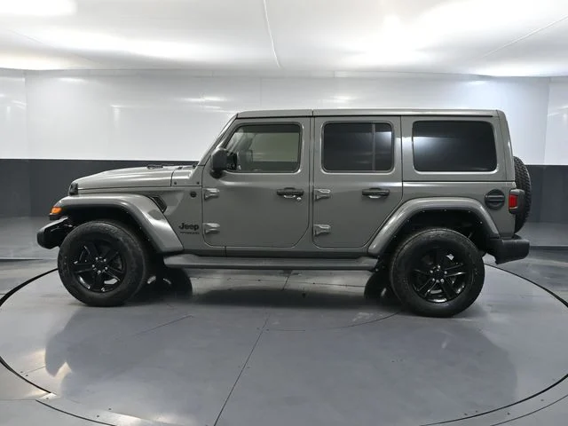 Certified Used 2022 Gray Jeep Unlimited Sahara Altitude image 11