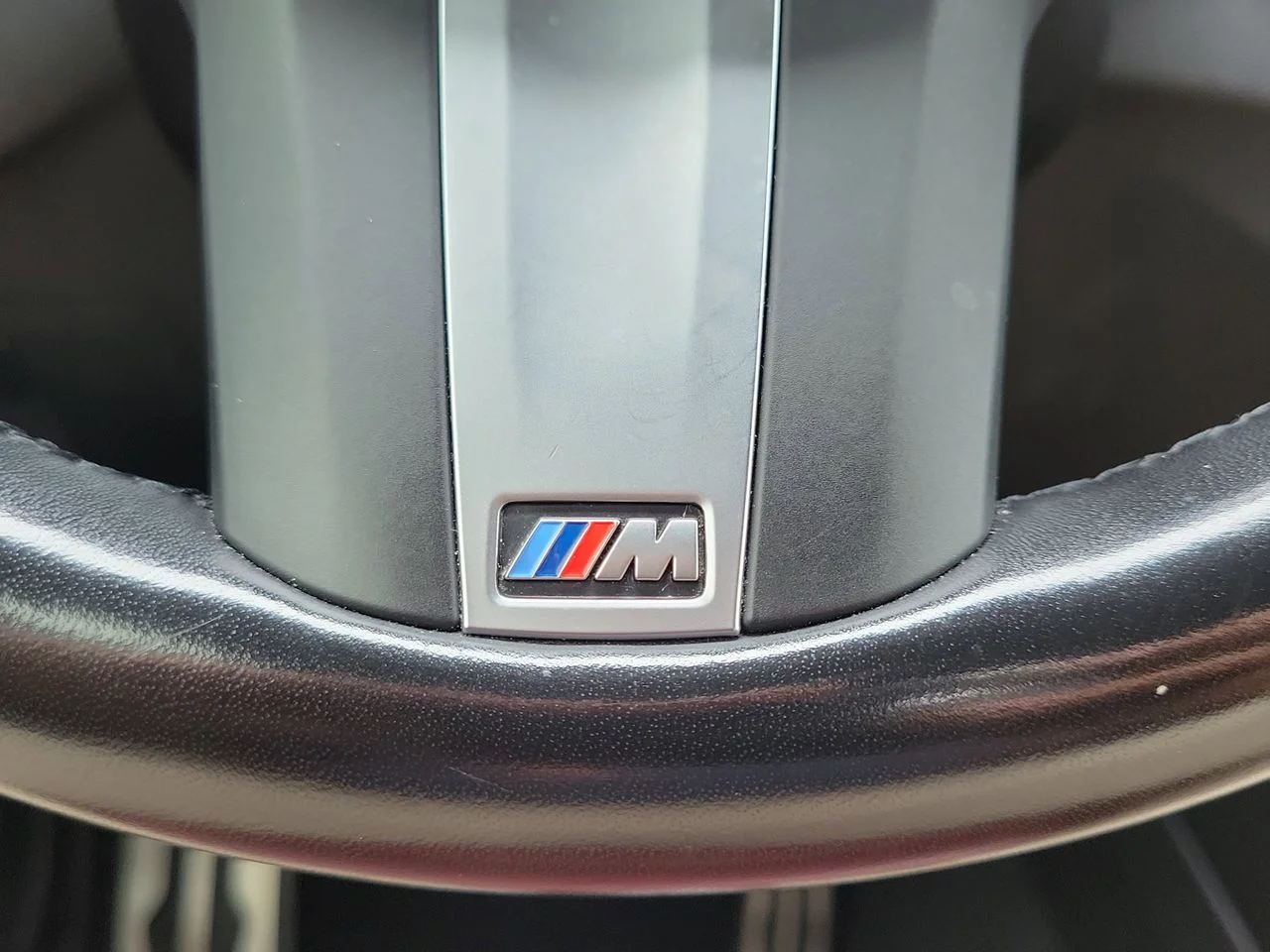 Used 2022 Gray BMW sDrive30i image 32