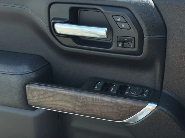 Used 2020 White GMC Denali image 30