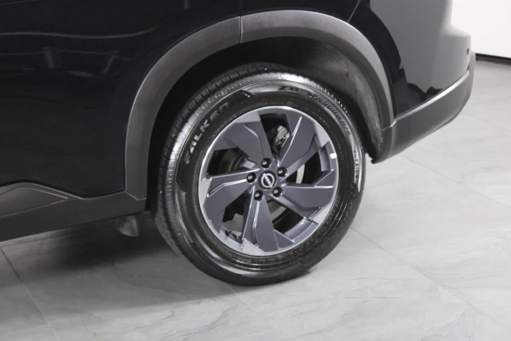 2026 Nissan Rogue SV - Photo 12
