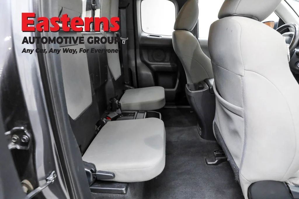 Used 2017 Gray Toyota SR5 image 21