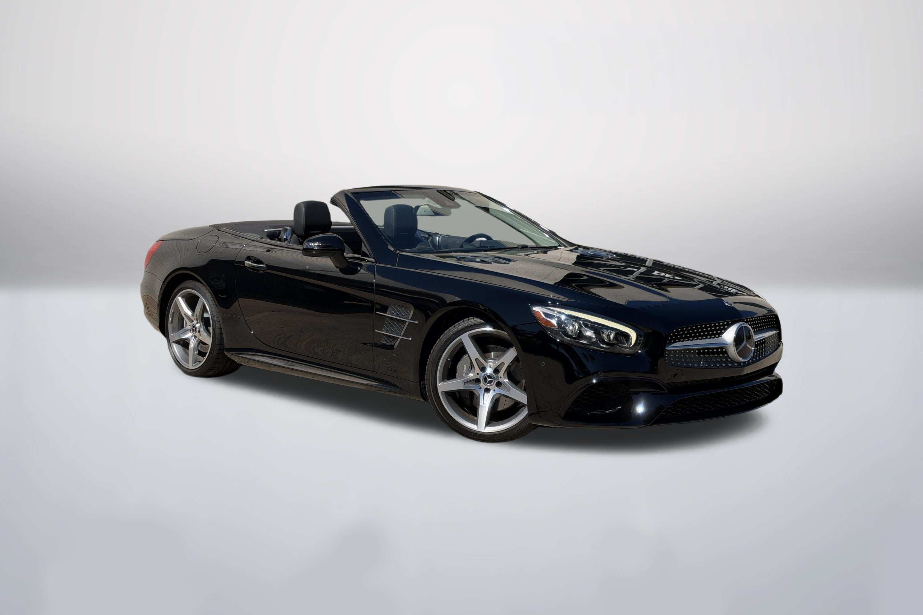 Used 2017 Black Mercedes-Benz 550 image 1