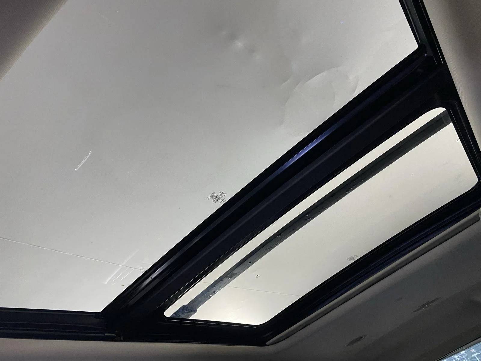 Used 2020 Star White Metallic Tri-Coat Ford Platinum image 19