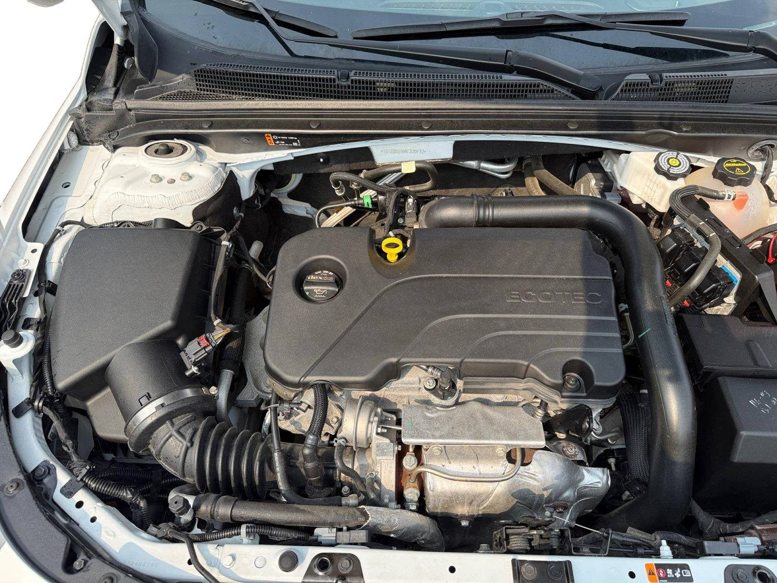 Used 2024 Summit White Chevrolet 1LT image 28