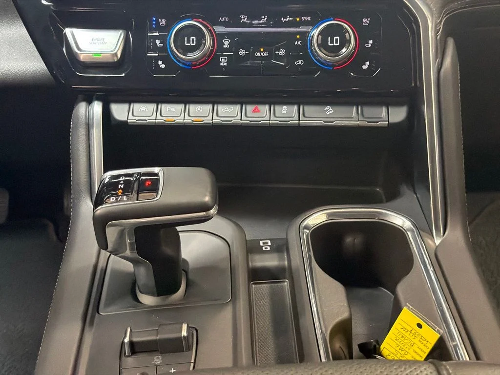 Used 2025 Sterling Metallic GMC Denali image 15
