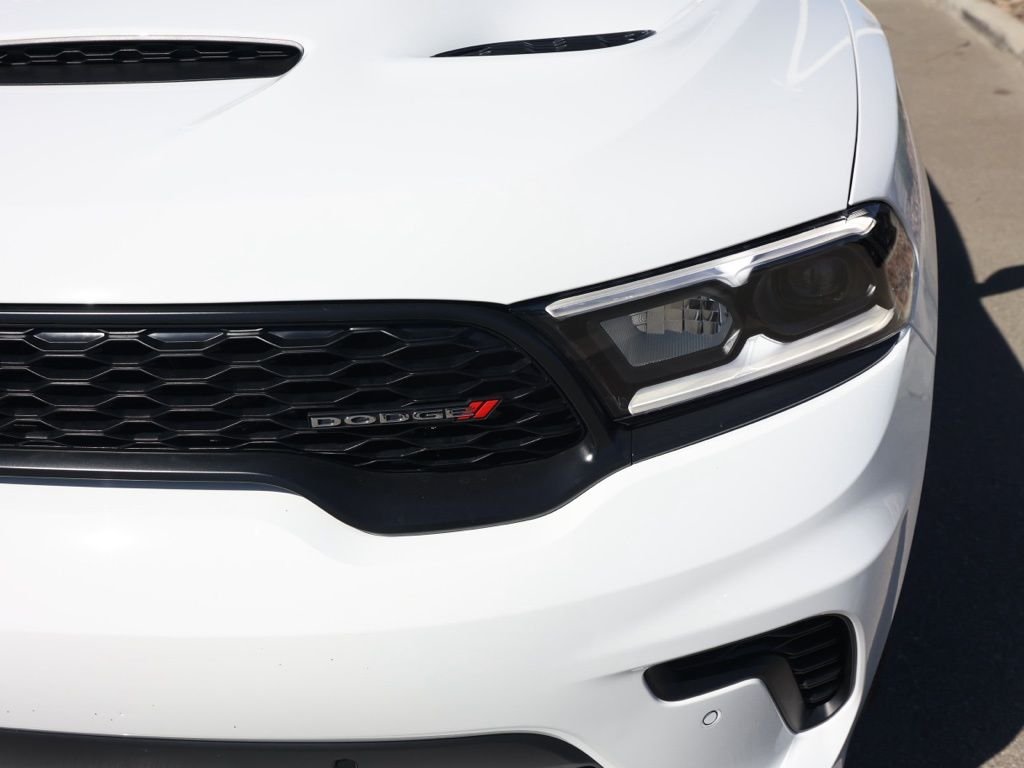 New 2026 White Knuckle Clear-Coat Exterior Paint Dodge GT Premium HEMI V8 image 9