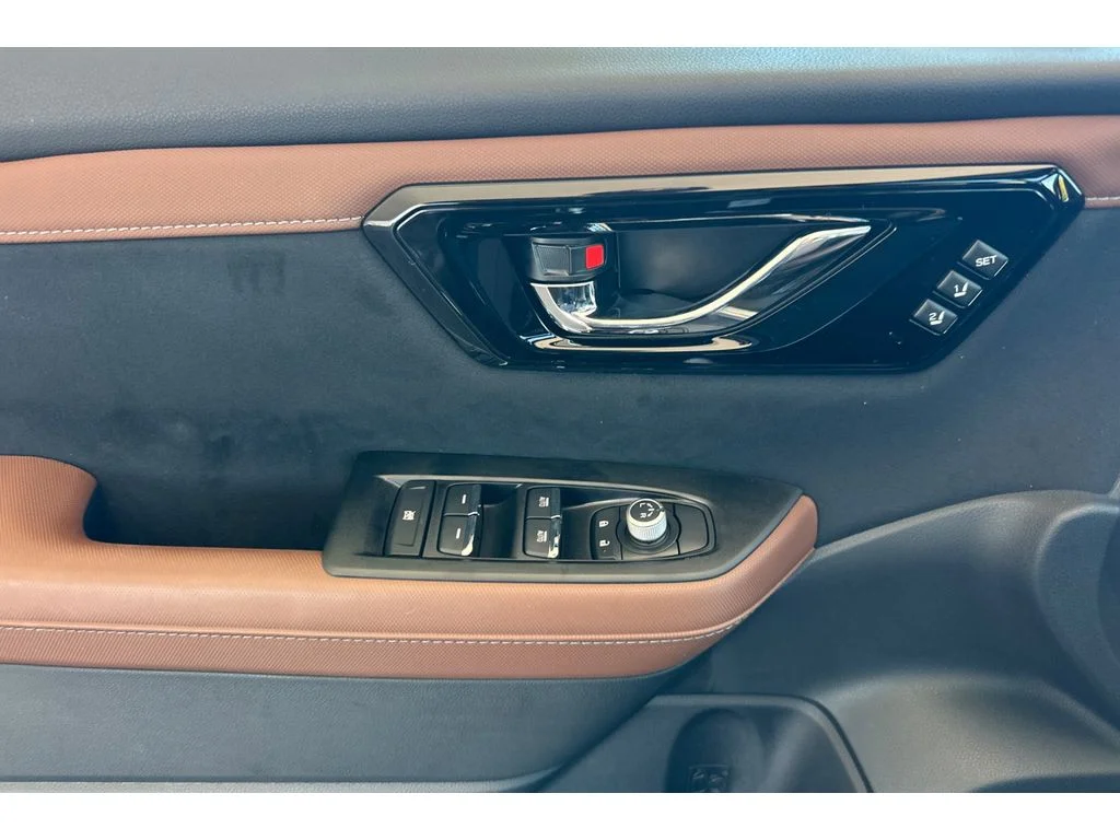 New 2026 ICE SILVER METALLIC Subaru Touring Hybrid image 11