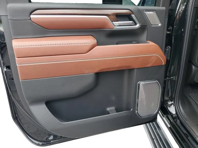 Used 2026 Onyx Black GMC Denali Ultimate image 24