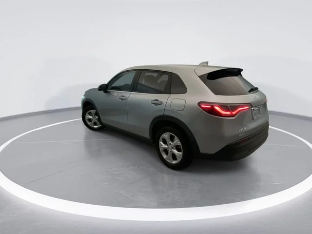 Used 2023 Silver Honda LX image 2
