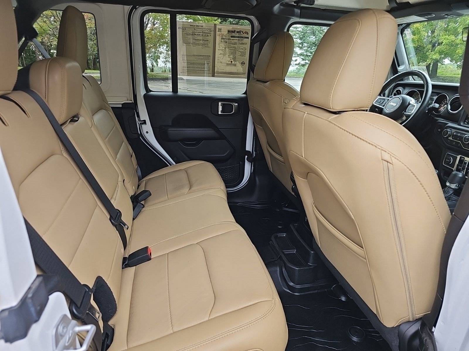 Used 2019 Bright White Clearcoat Jeep Sahara image 14