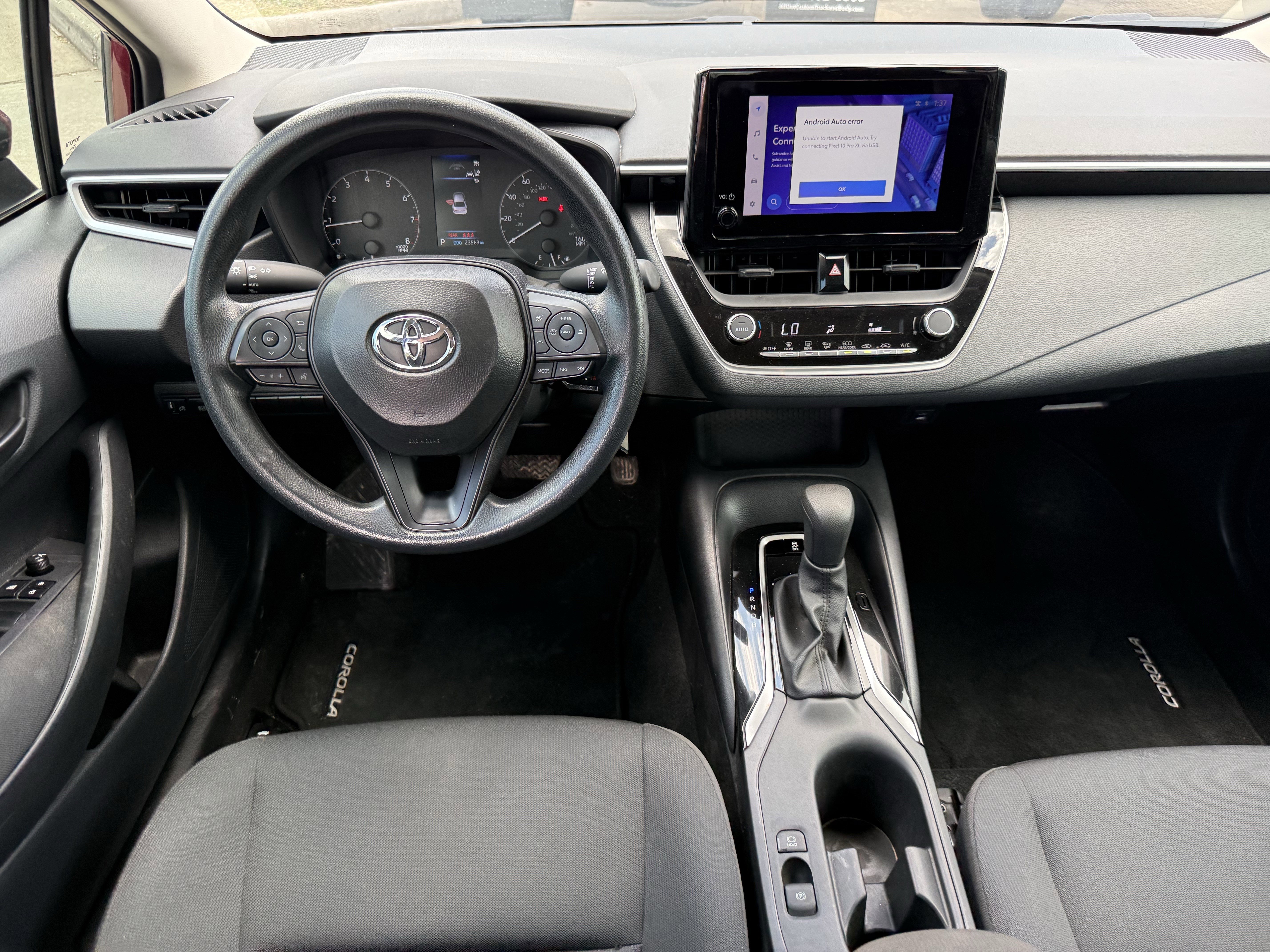 Used 2025 Pearl Toyota LE image 14