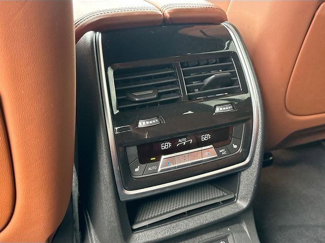 Used 2025 Gray BMW M60i image 27