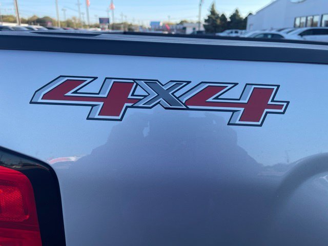 Used 2015 Silver Chevrolet LT image 16