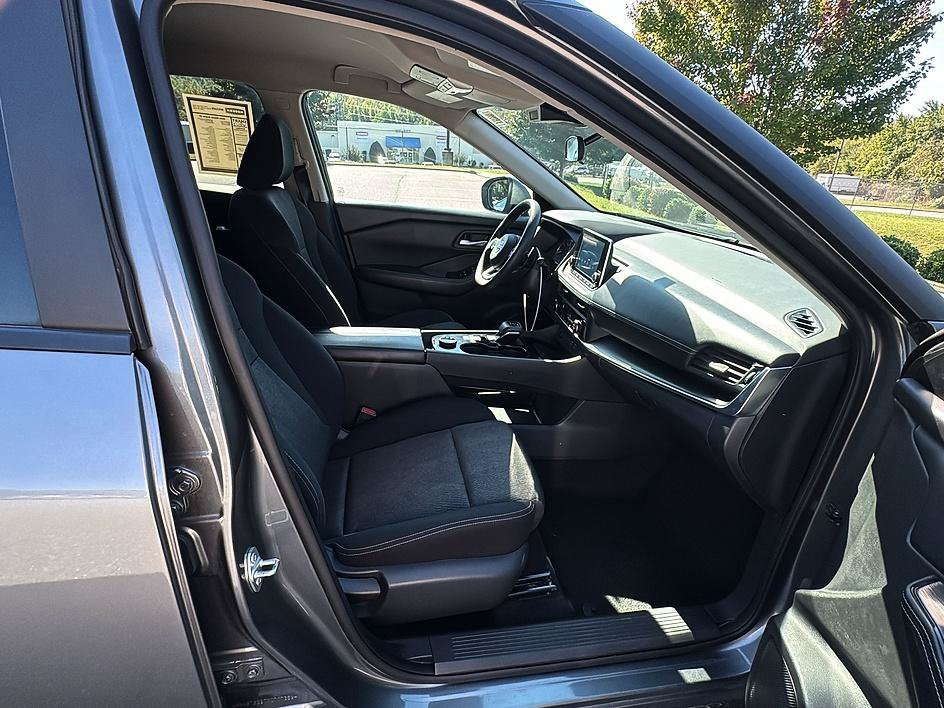 Used 2024 Gun Metallic Nissan SV image 24