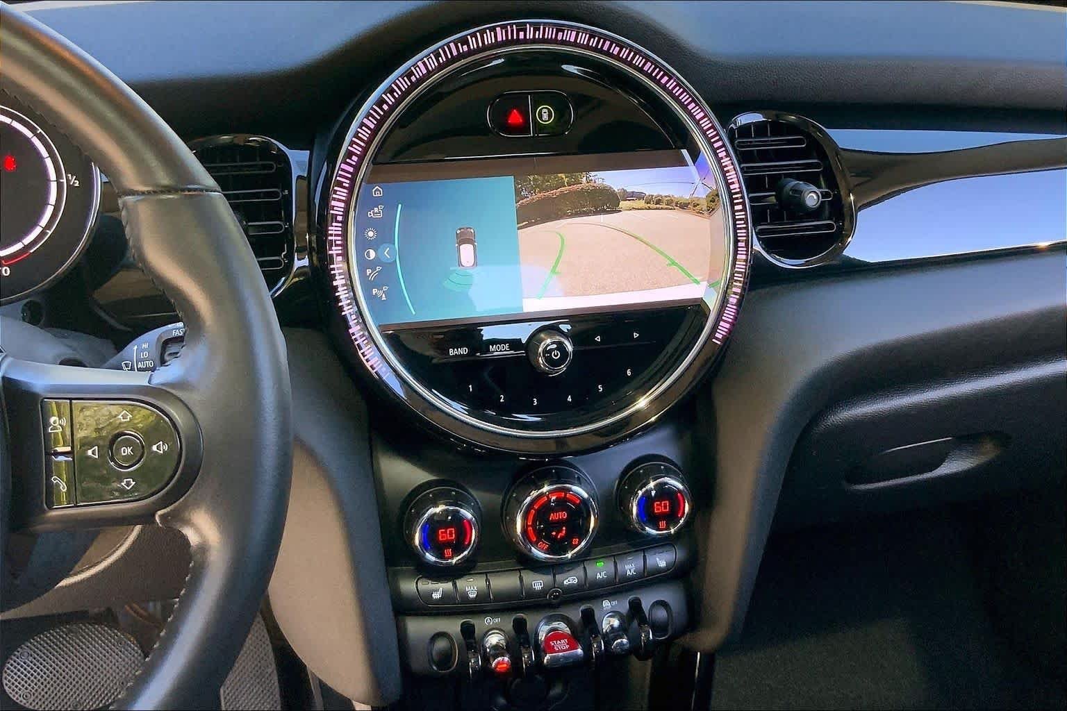 2024 MINI Hardtop 2 Door Base - Photo 6