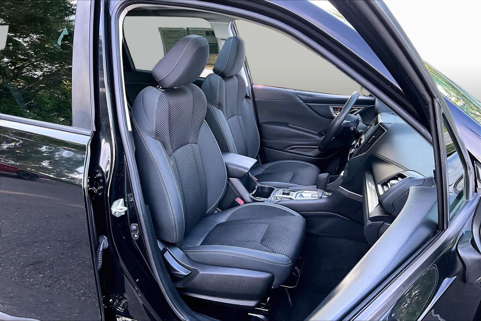 Used 2021 Crystal Black Silica Subaru Premium image 8