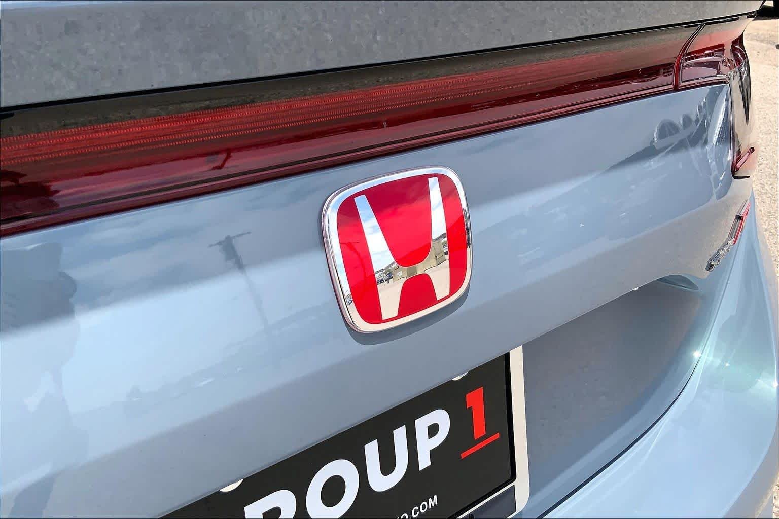 Used 2023 Sonic Gray Pearl Honda  image 10