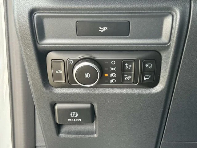New 2026 Avalanche Ford XLT image 39