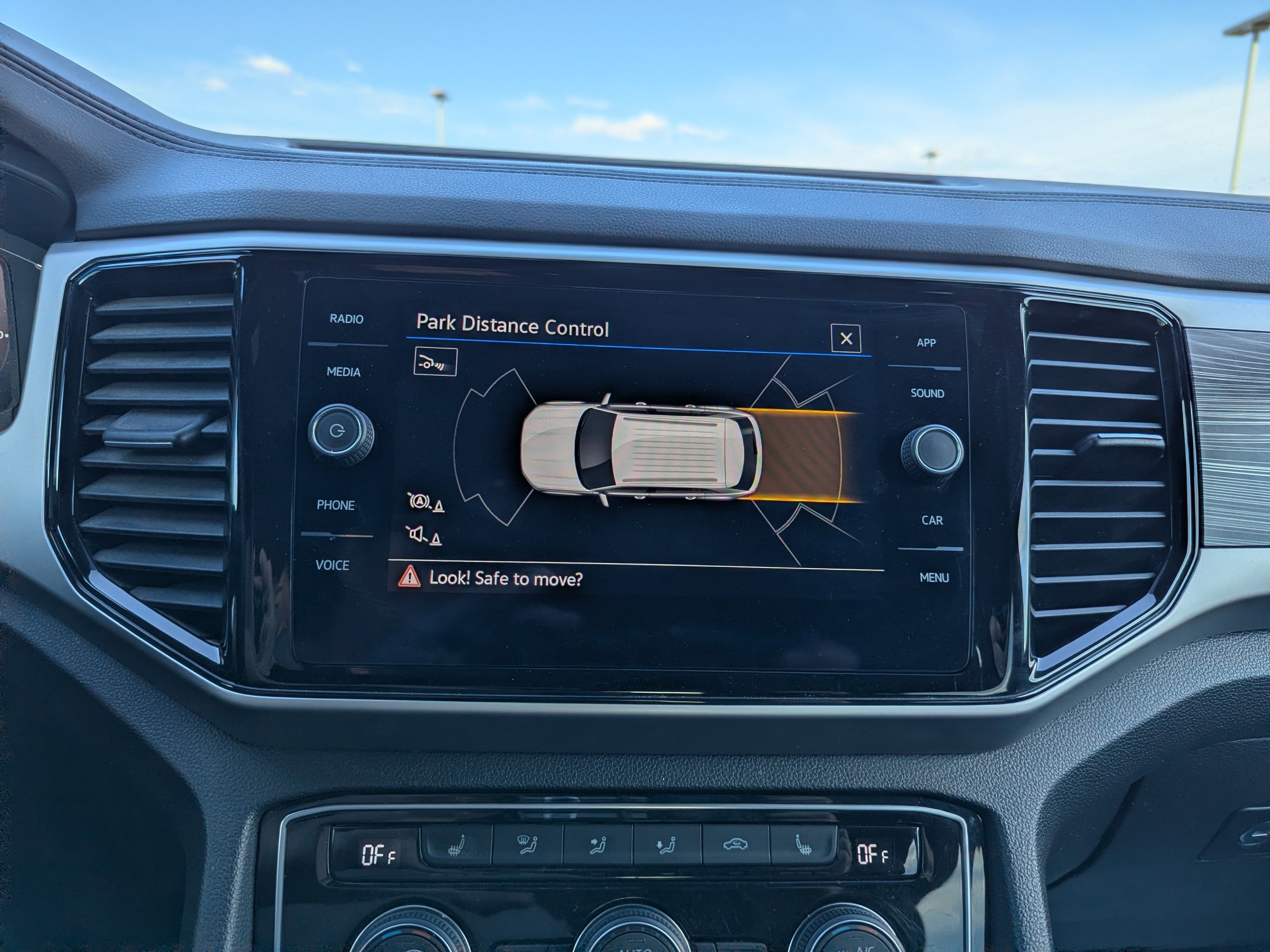 2023 Volkswagen Atlas Cross Sport SE w/Tech - Photo 23