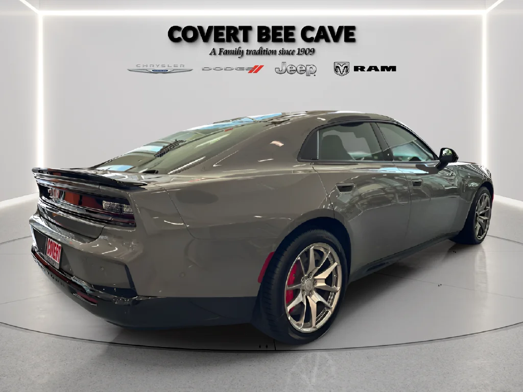 2026 Dodge Charger Daytona Scat Pack - Photo 8