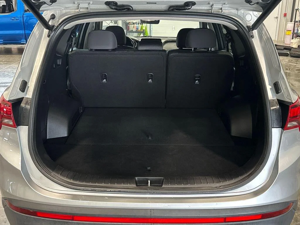 Used 2023 Shimmering Silver Hyundai SEL image 30